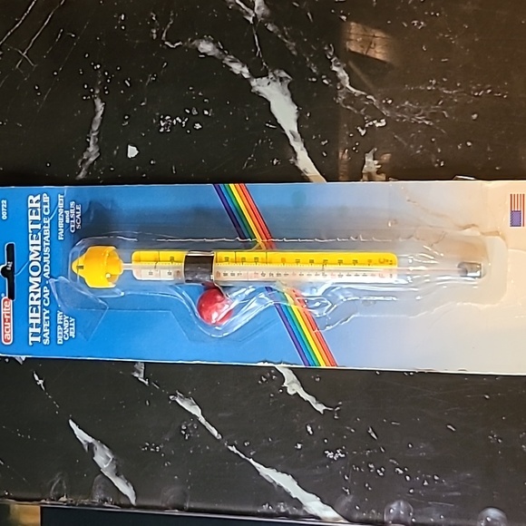 5 Pc. Bundle=Oneida  Silverware/Cutting Board/Grater/Thermometer/Corn Holders - Picture 11 of 11